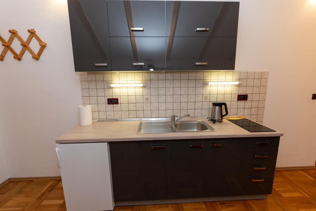 Apartman Miramare Otočac Exteriör bild