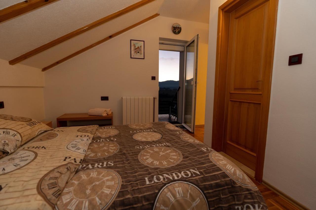 Apartman Miramare Otočac Exteriör bild