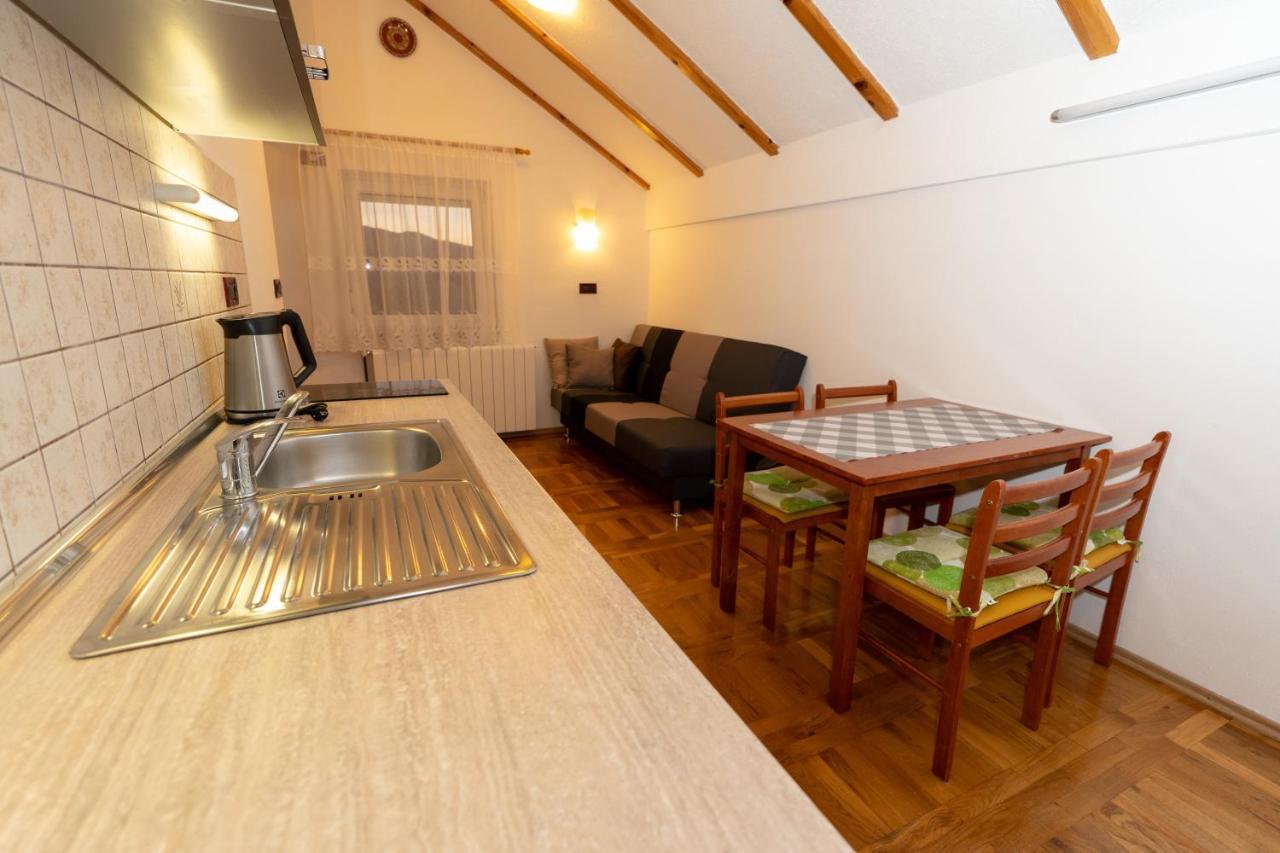 Apartman Miramare Otočac Exteriör bild