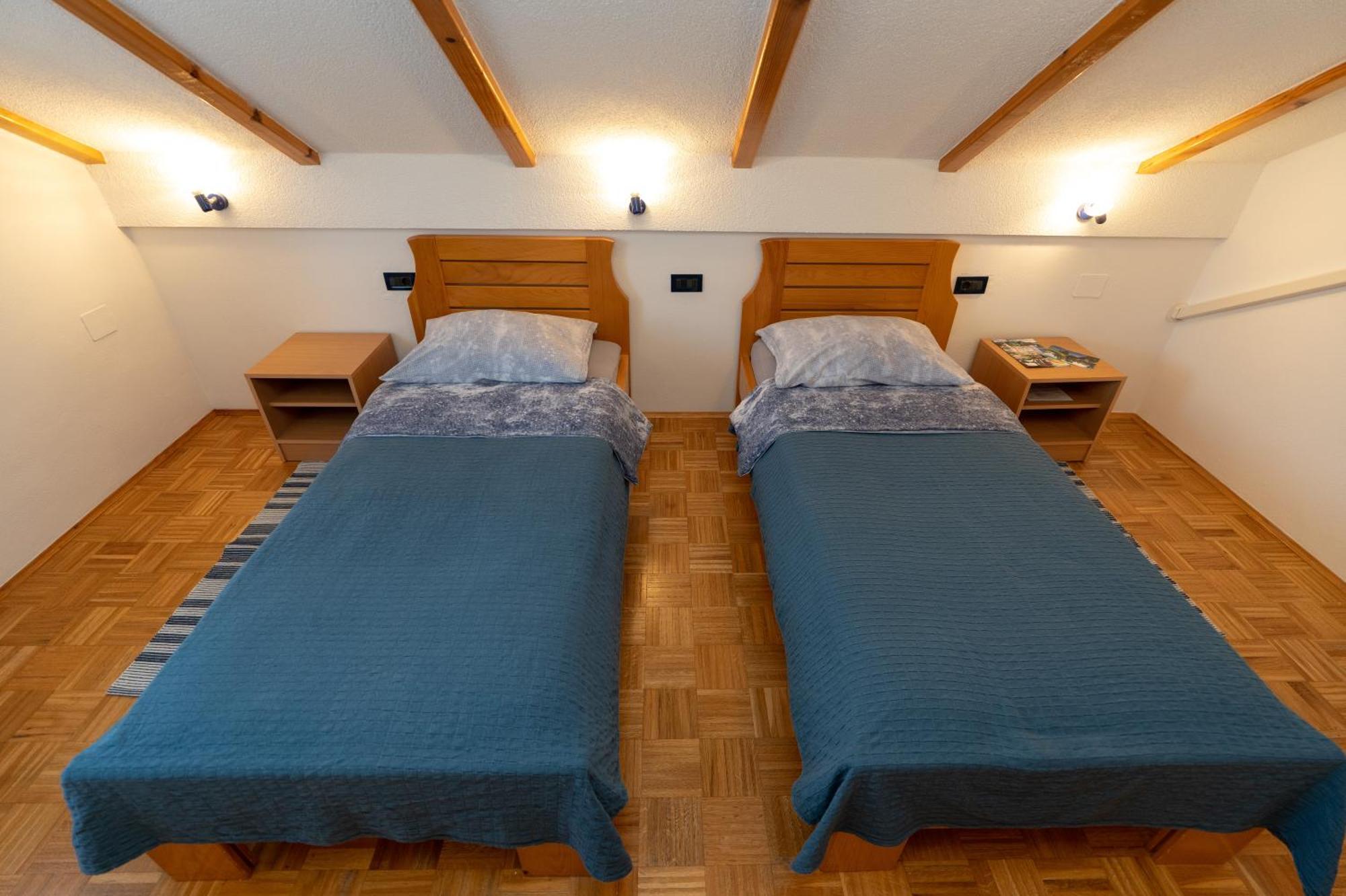 Apartman Miramare Otočac Exteriör bild