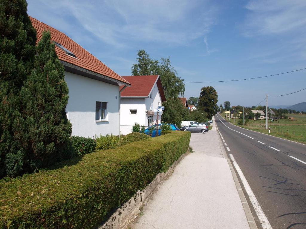 Apartman Miramare Otočac Exteriör bild